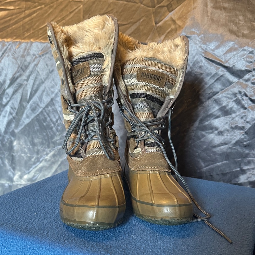 Khombu Multi-Tone Winter Boots with Faux Fur